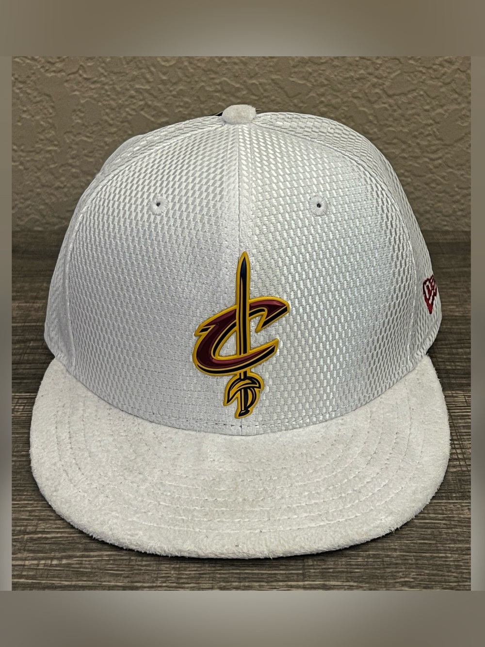 New Era Cleveland Cavaliers Fitted White Hat Size-7